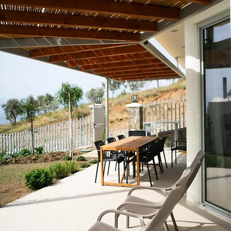 Physis Fokida Эратини